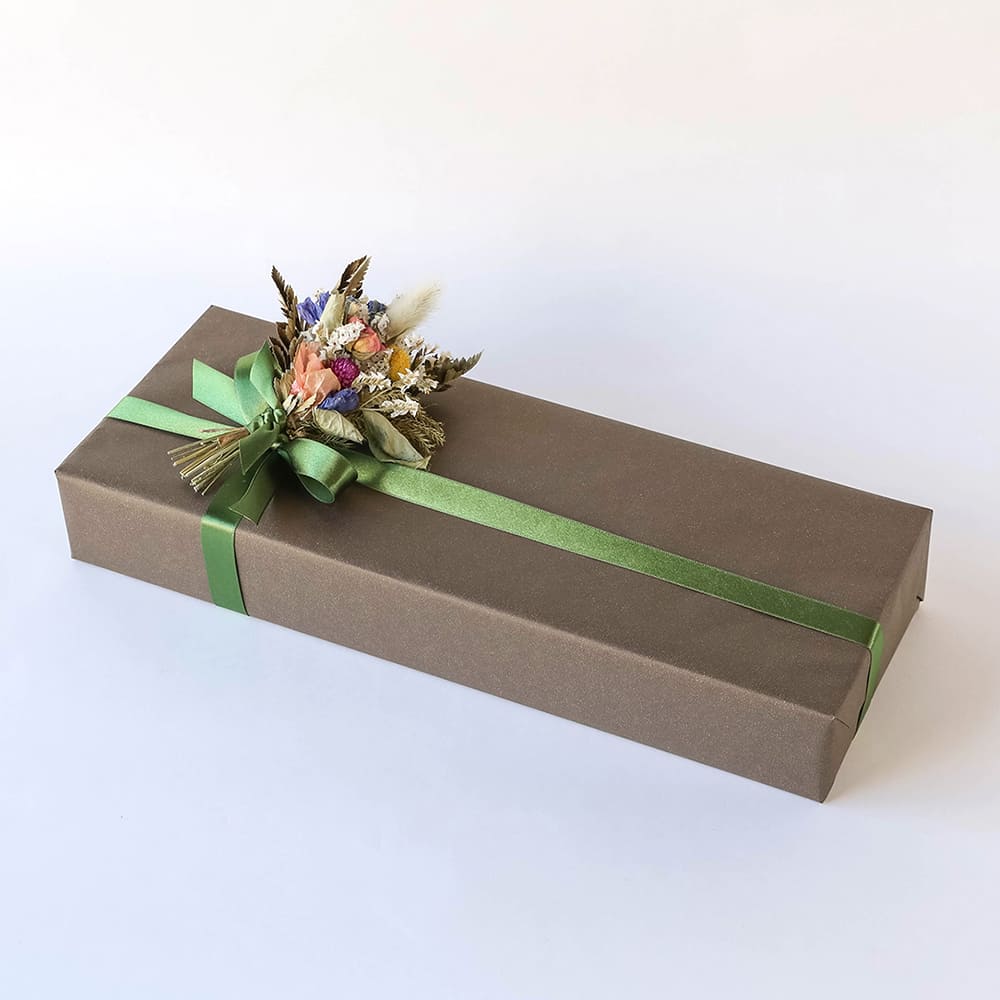 お祝い ドライフラワー（ダークブラウン）: デザインラッピング